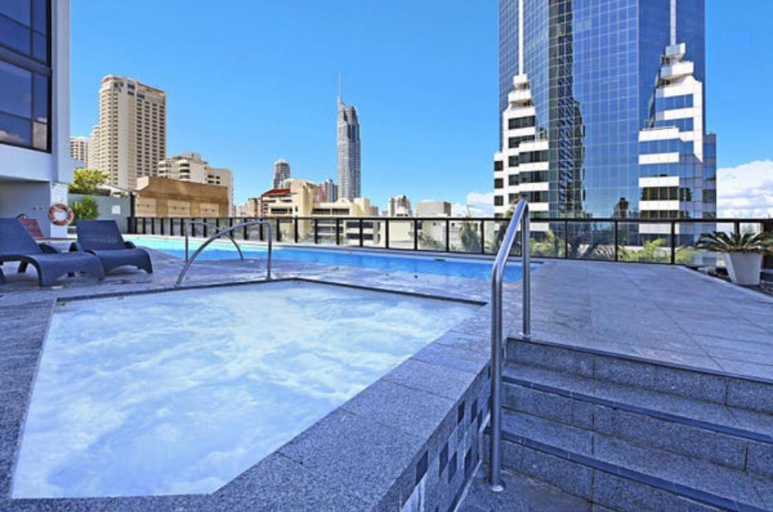 Circle On Cavill Sub Penthouse W/ 4 Bedrooms Gold Coast Extérieur photo